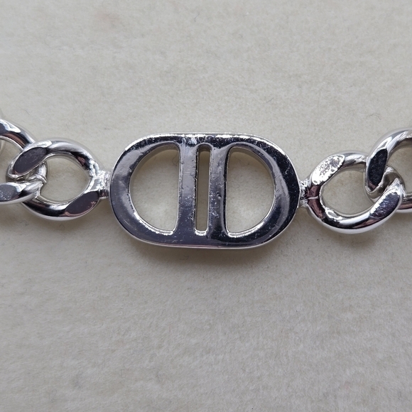 BB LILA Women's 18" Silver Beautiful Baby Necklace Cuban Link Chain Flat Lay - Picture 2 of 7